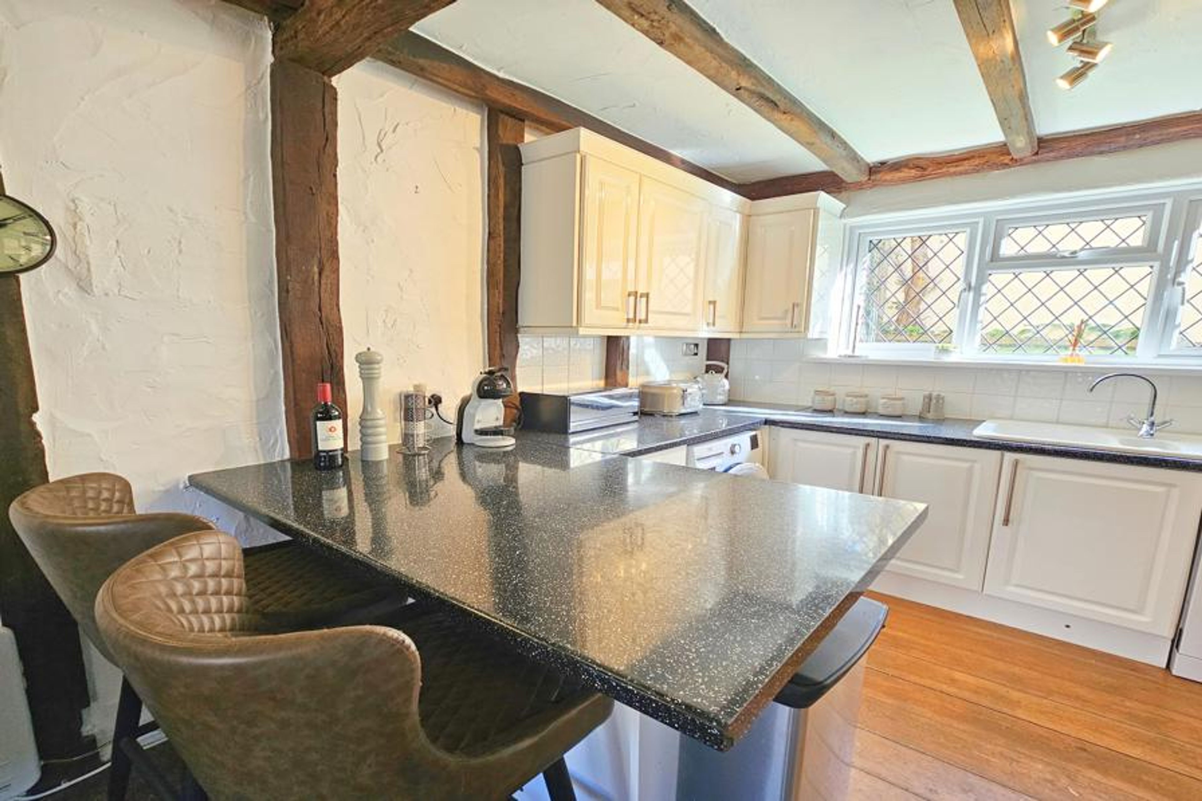 kitchen with breakfast bar