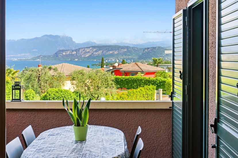 Apartment in Bardolino, Italy