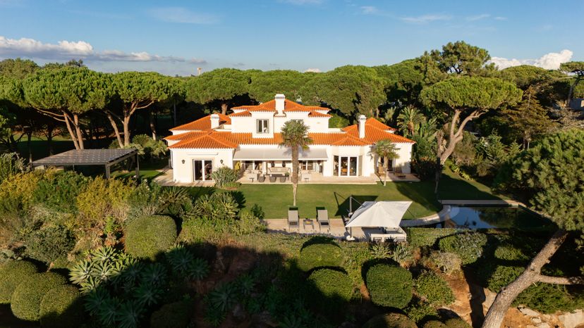 Villa in Quinta da Marinha, Lisbon Metropolitan Area