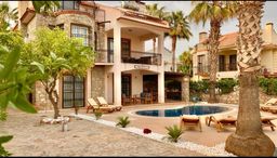 Villa Yakamoz
