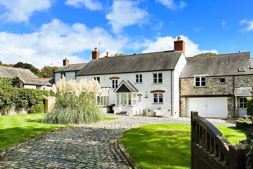 Cottage in St Austell Bay, England