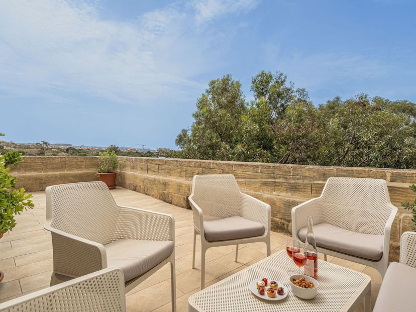 Villa in Xaghra, Malta