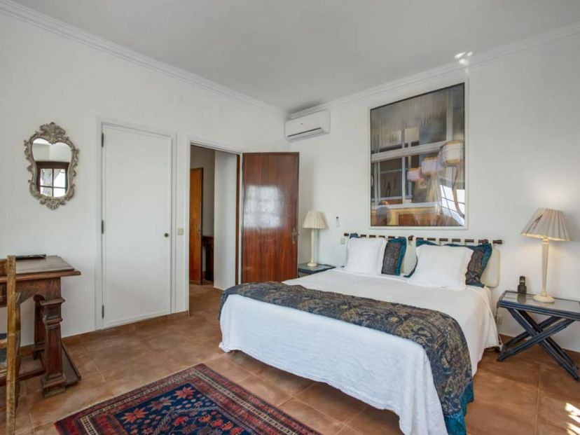 Villa in Praia da Oura, Algarve