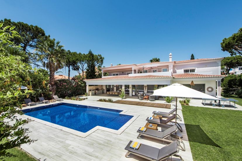 Villa in Portugal, Garrão