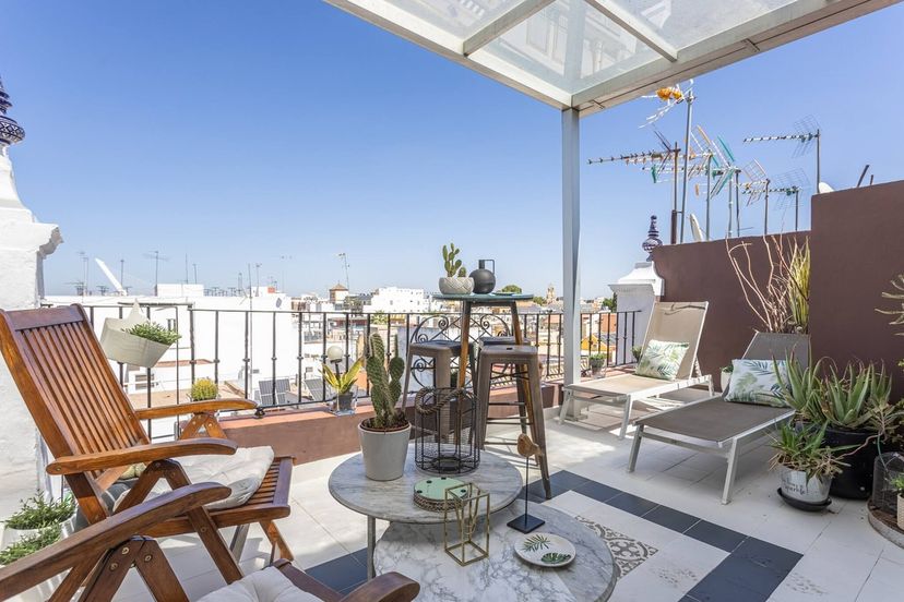 Apartment in San Gil, Spain