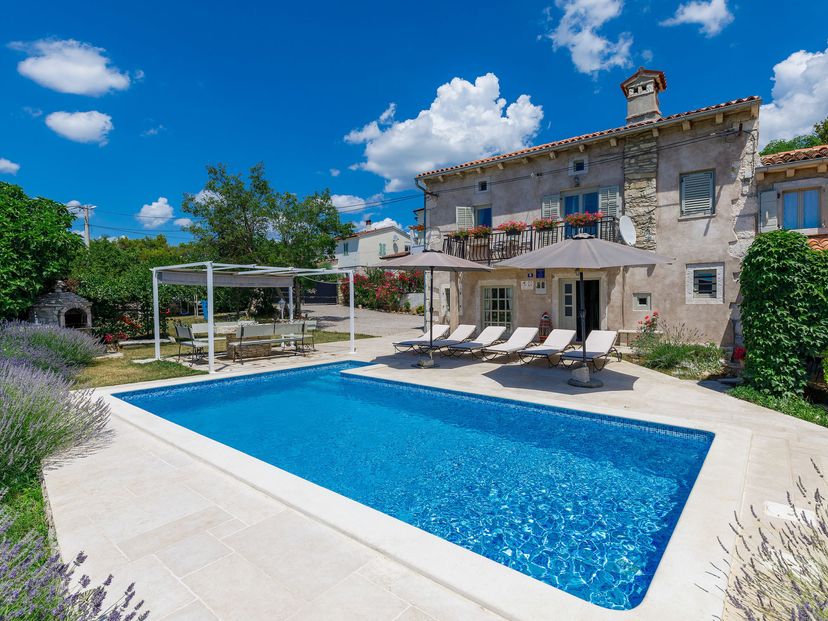 Villa in Trgetari, Croatia