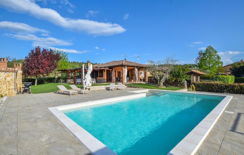 Villa in Ponterio-Pian di Porto, Italy