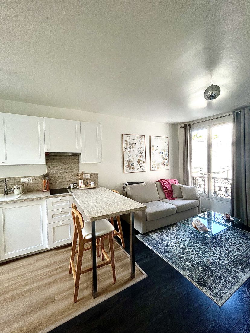 Studio_apartment in Folie Mericourt, Paris