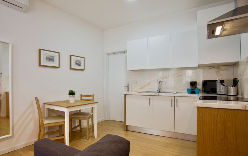 Studio_apartment in Sé, Portugal