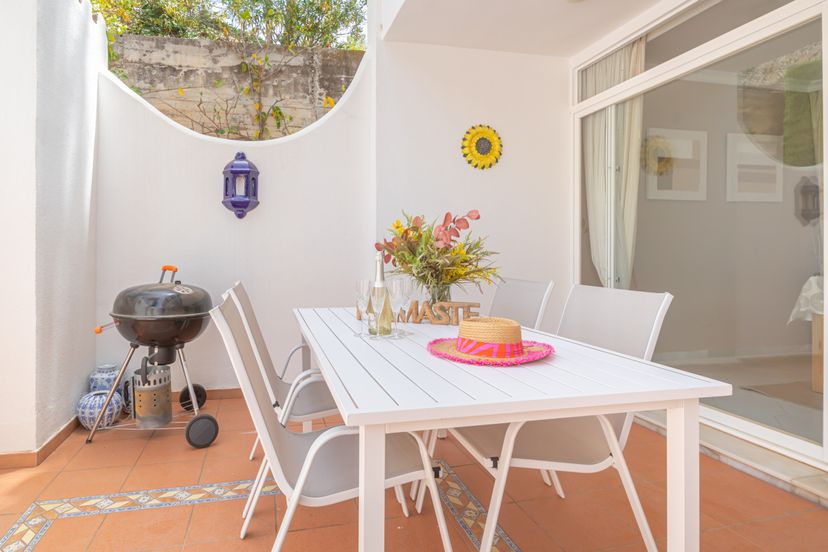 Apartment in Miraflores, Spain