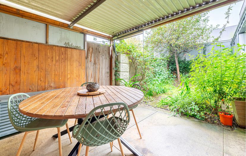 House in Haluch�re-Perray, France