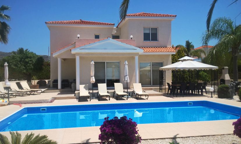 Villa in Peyia, Cyprus