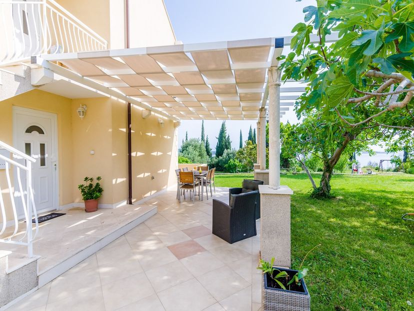 Apartment in Mlini, Croatia