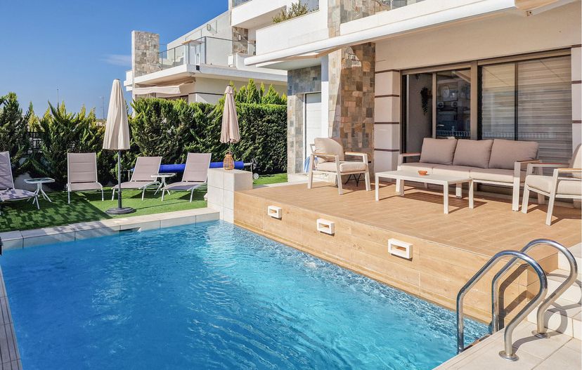 House in Los Alcázares, Spain