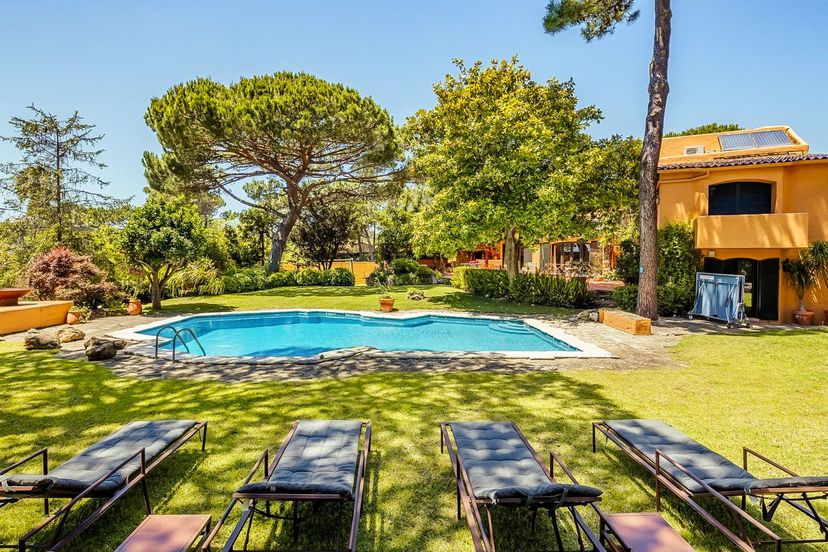 Villa in Quinta da Marinha, Lisbon Metropolitan Area