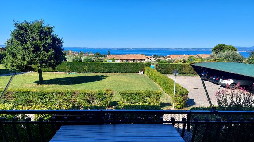 Apartment in Bardolino, Italy