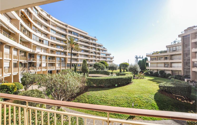 Apartment in Saint-Joseph (Cannes), the South of France