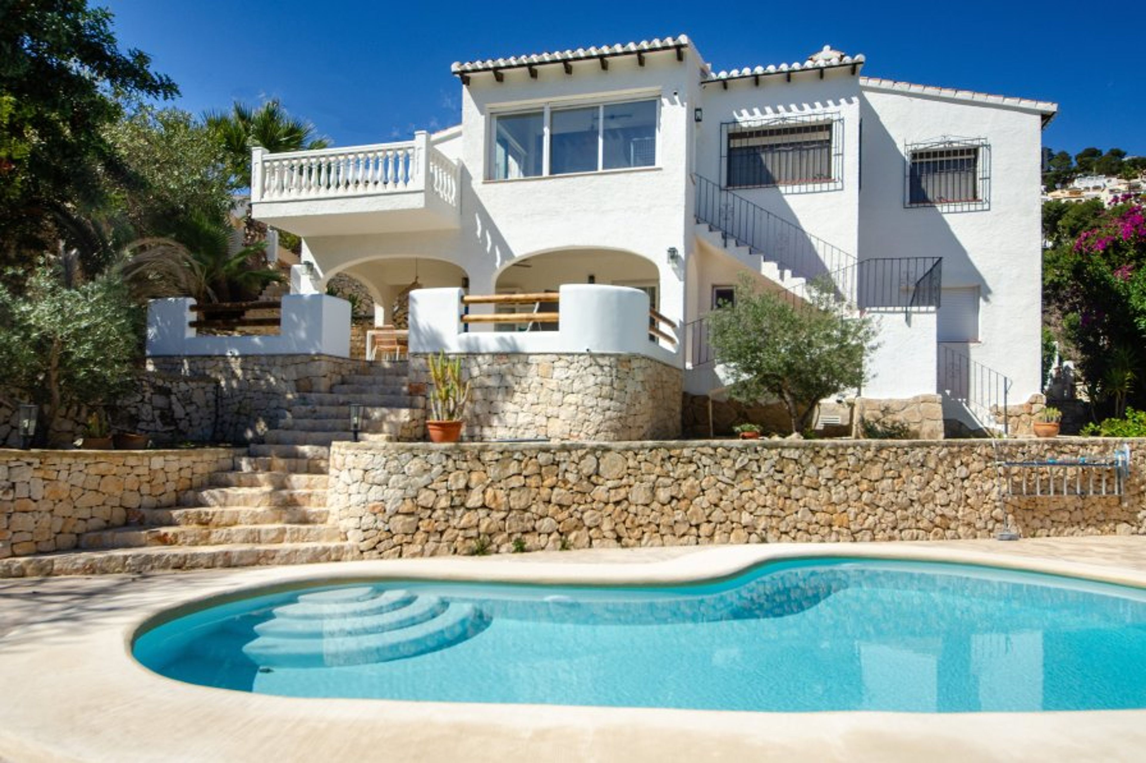 Lovely villa for 8 at the Costa Blanca with a private pool