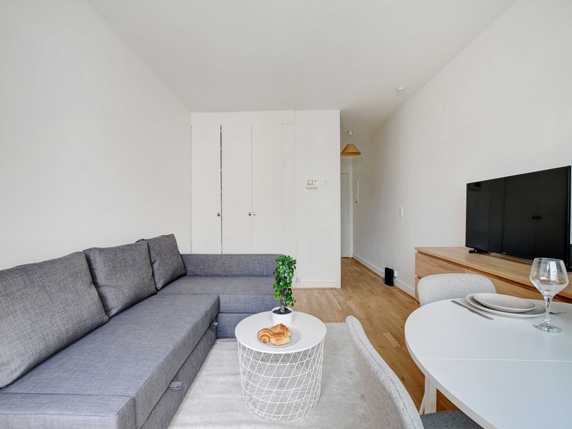 Studio apartment in France, Faubourg du Roule