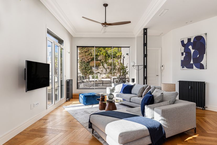 Apartment in Universidad, Spain