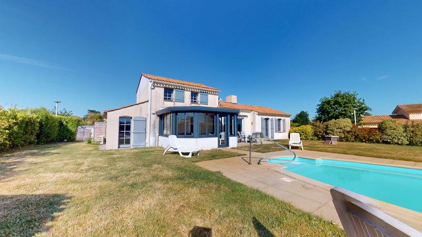 Villa in L'Aiguillon-sur-Vie, France