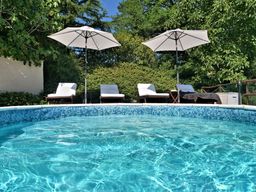 Apartment rental in Umbria, Italy,  with shared pool