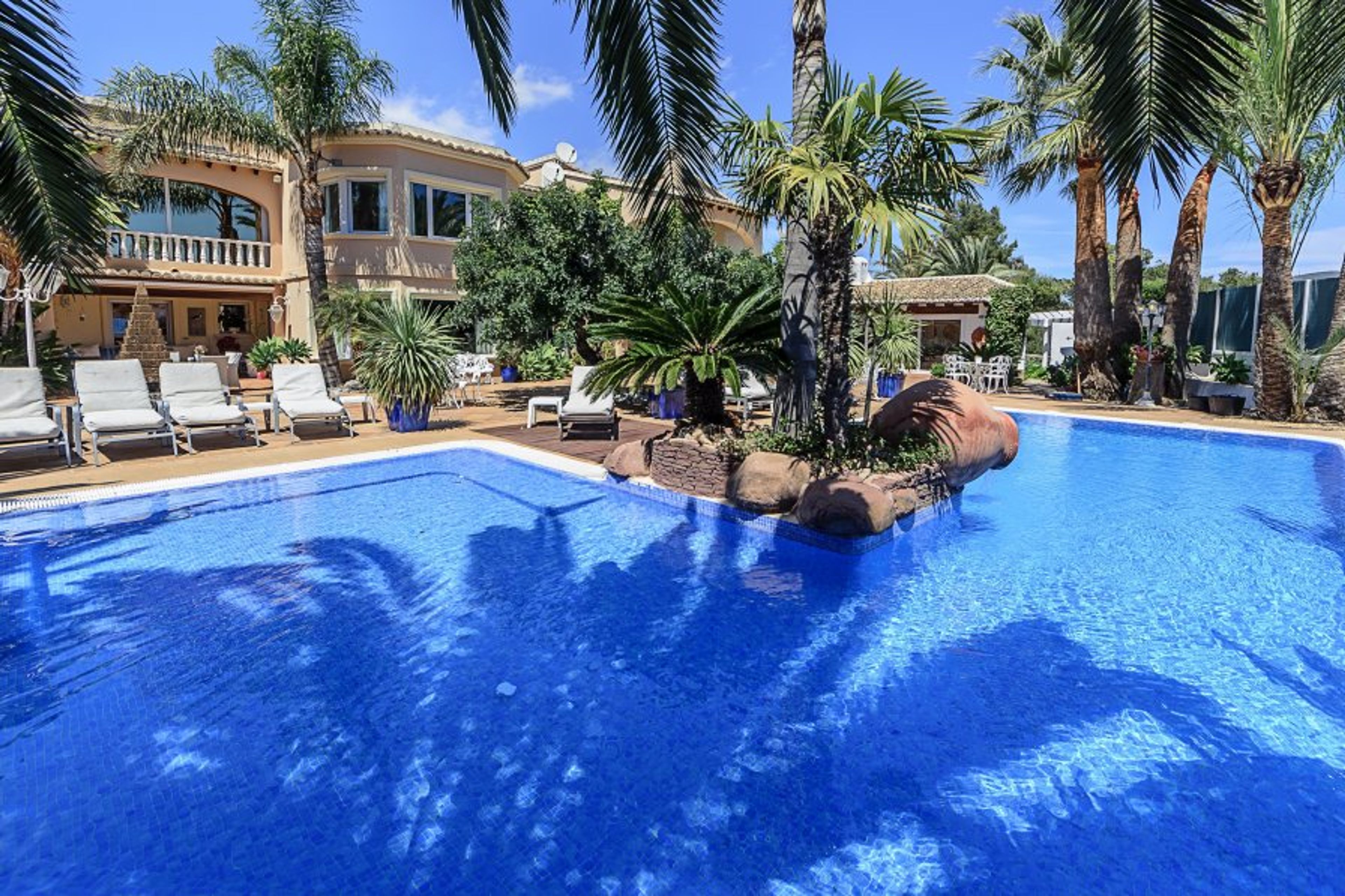 Luxury villa with large private pool