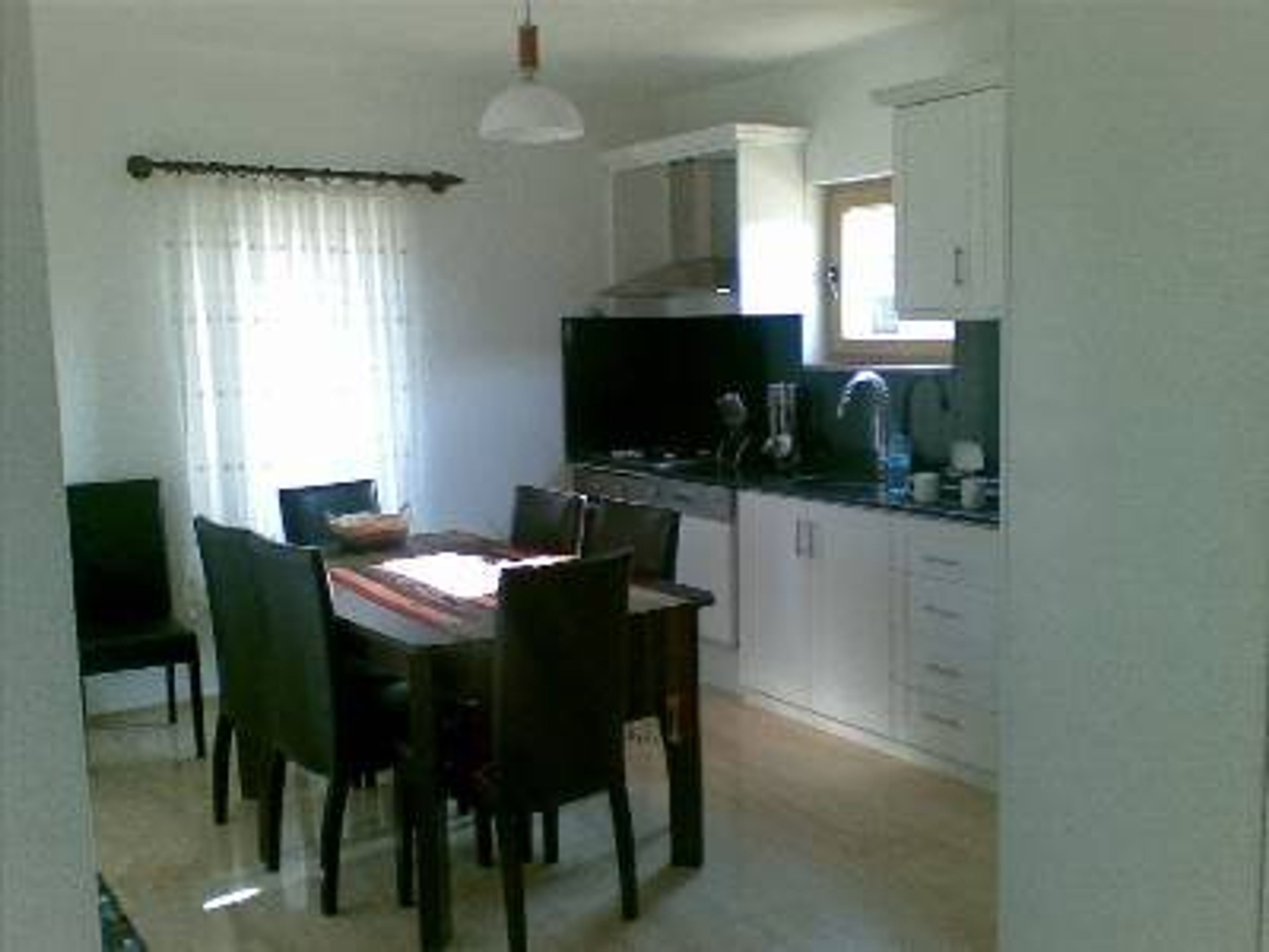 Kitchen/Dining Area