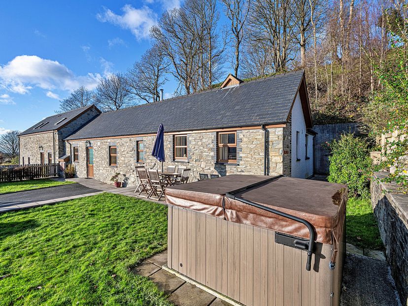 Cottage in Ceulanamaesmawr, Wales