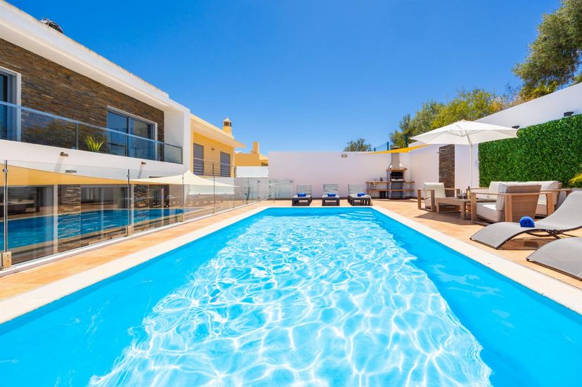 Villa in Estoi, Algarve