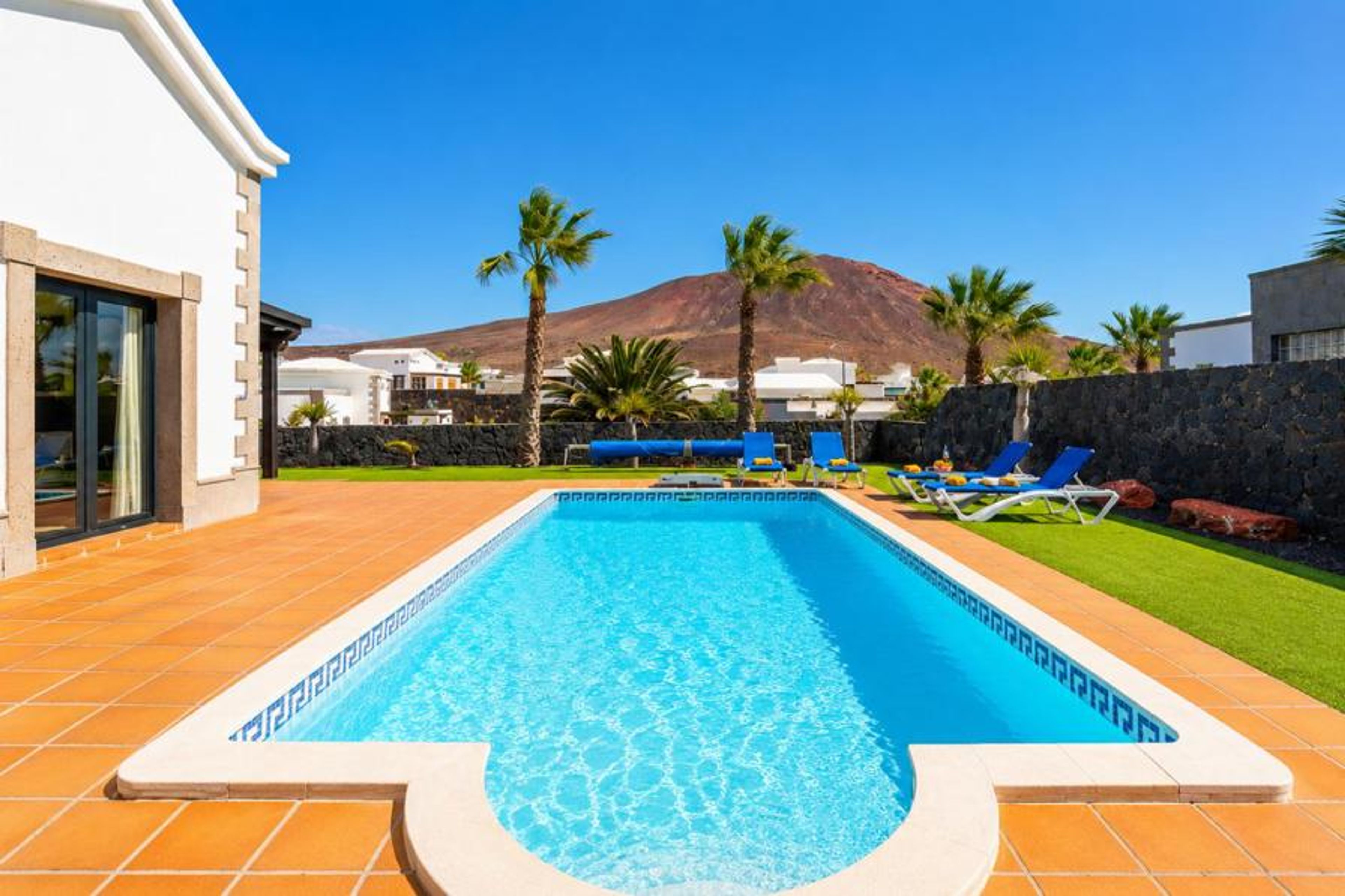 Private pool and terrace