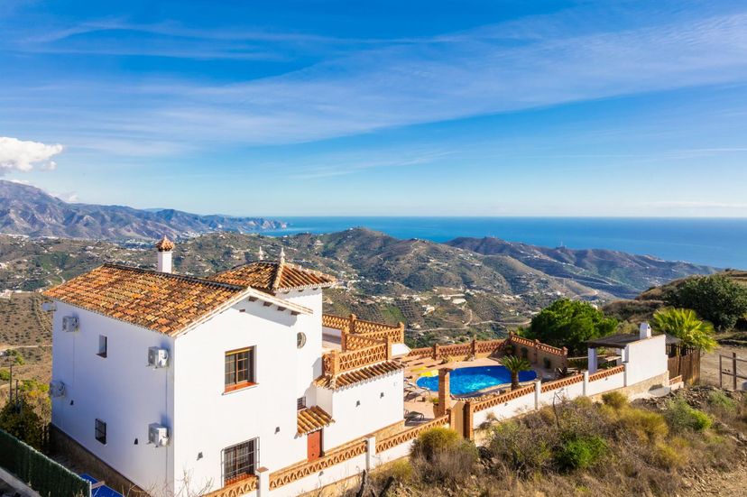 Villa in Spain, Torrox: Beautiful villa with private pool and terrace with panoramic sea views