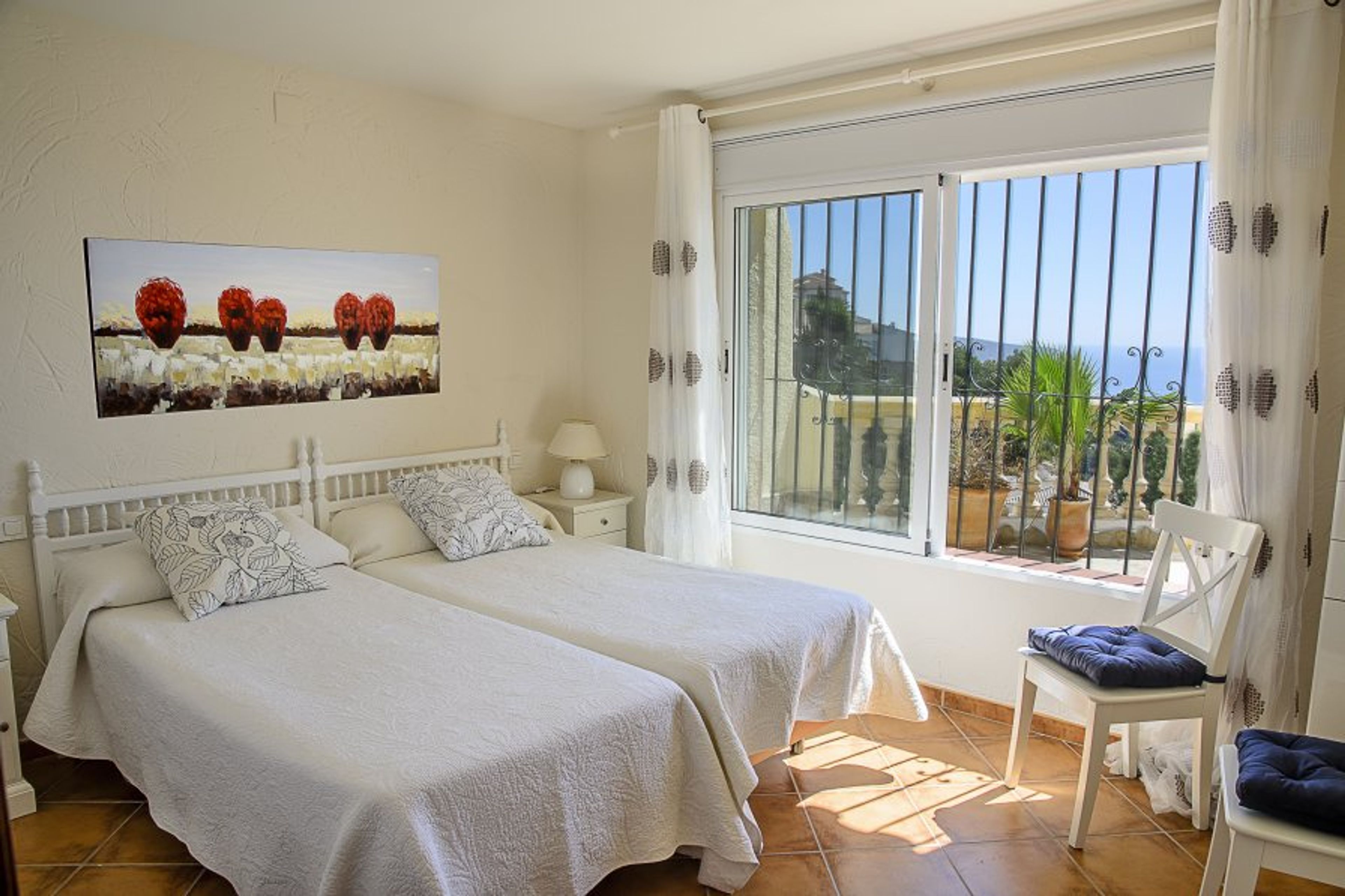 Bedroom with sea view