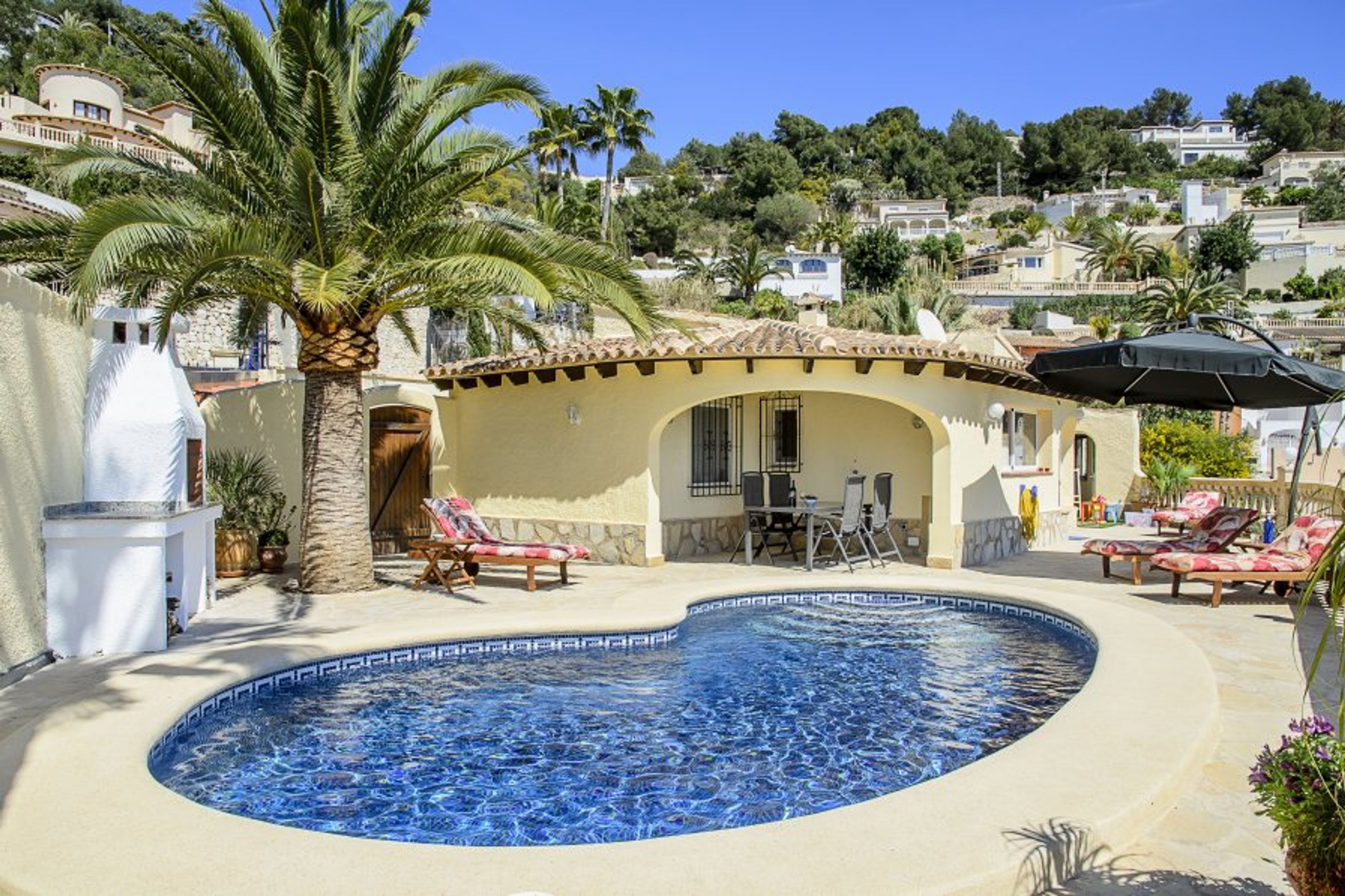 Villa la Vista for 6 with private swimming pool