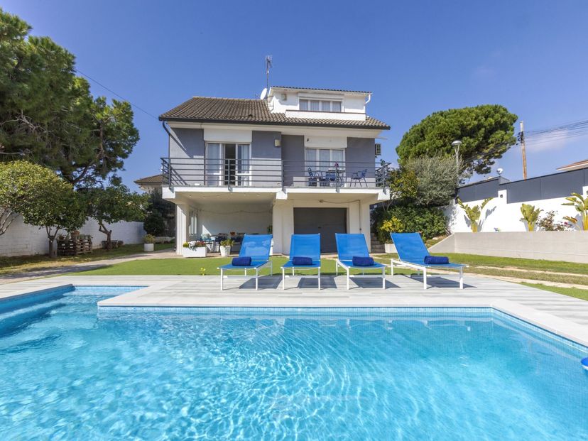 Village_house in Residencial, Spain
