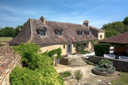 Holiday home to rent in Nouvelle-Aquitaine, France