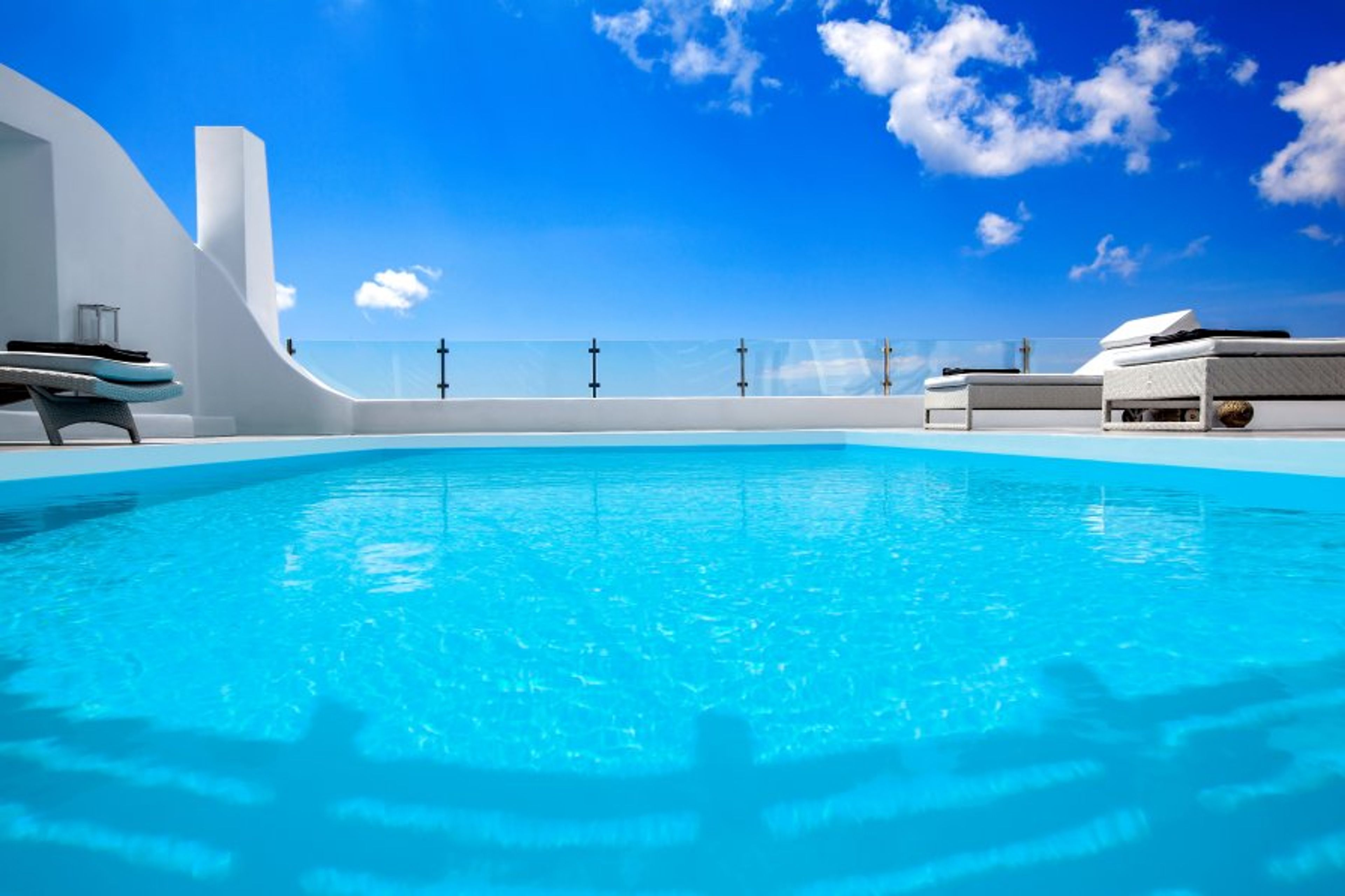Private pool with sea view