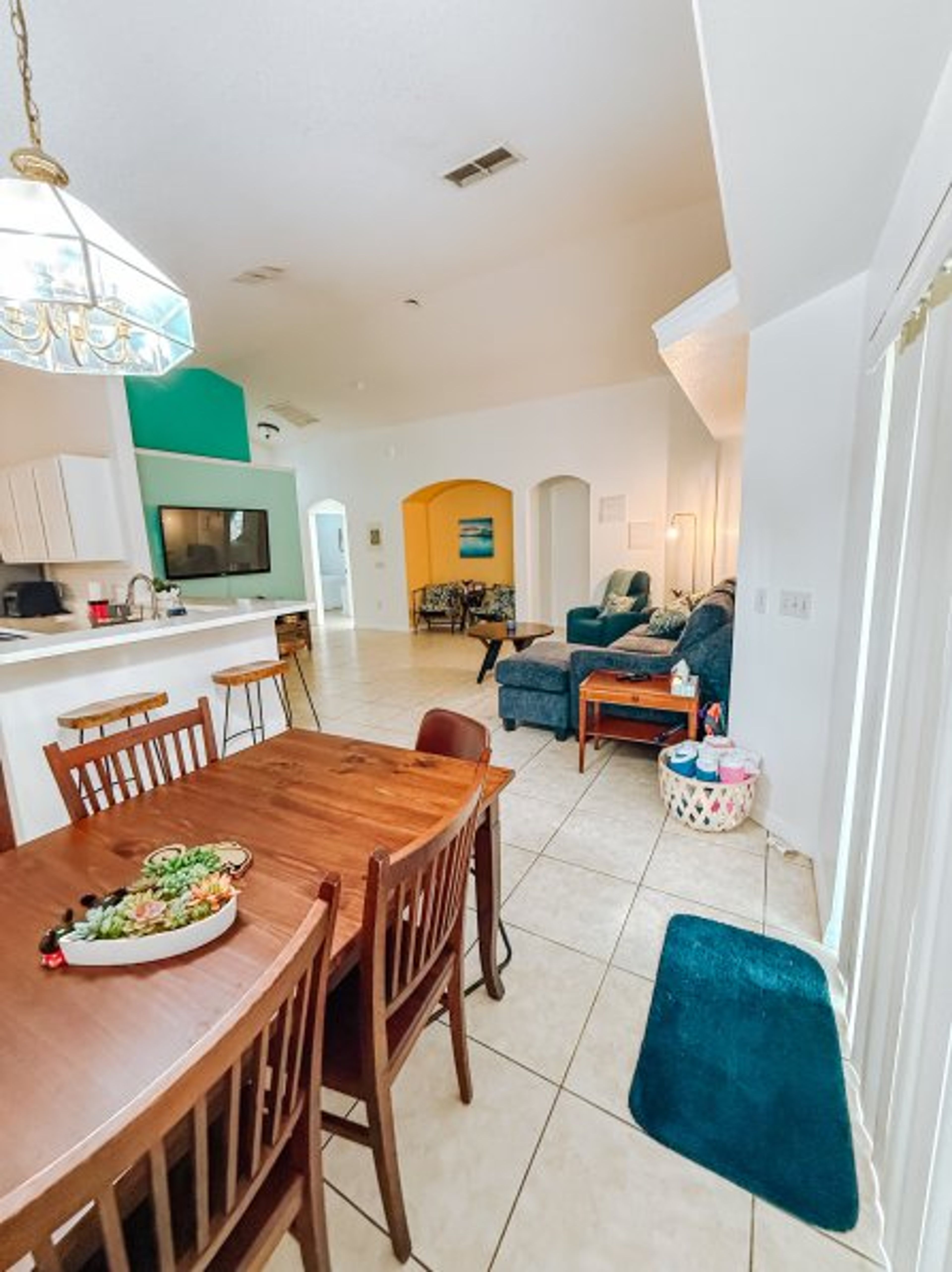 dining room/living room