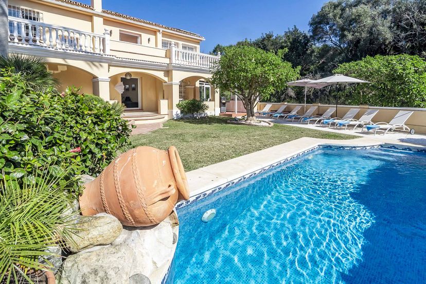Villa in Nueva Andalucía, Spain