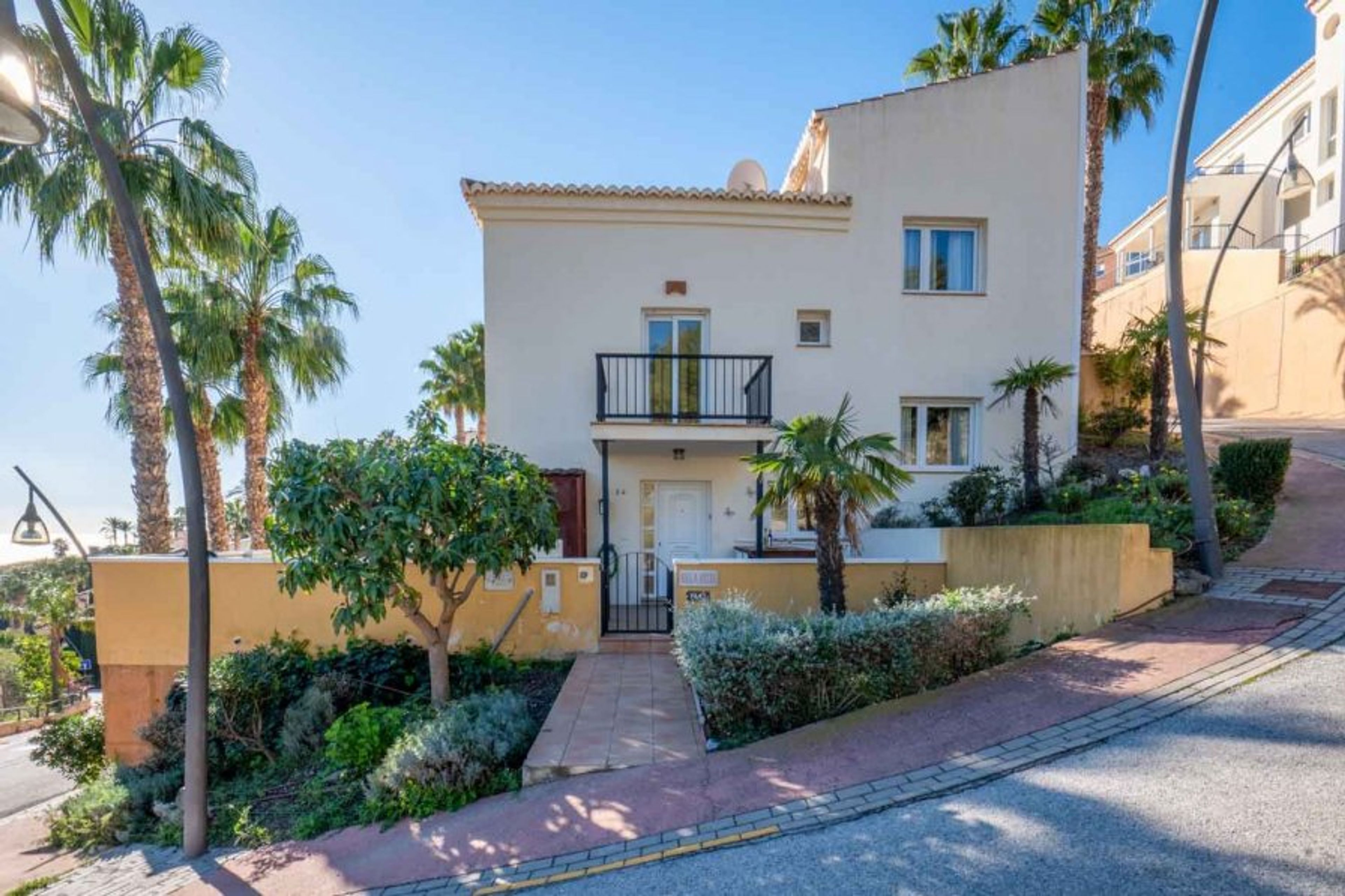 Welcome. The front of Villa Vista