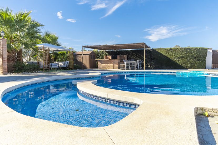 Cottage in Coín, Spain