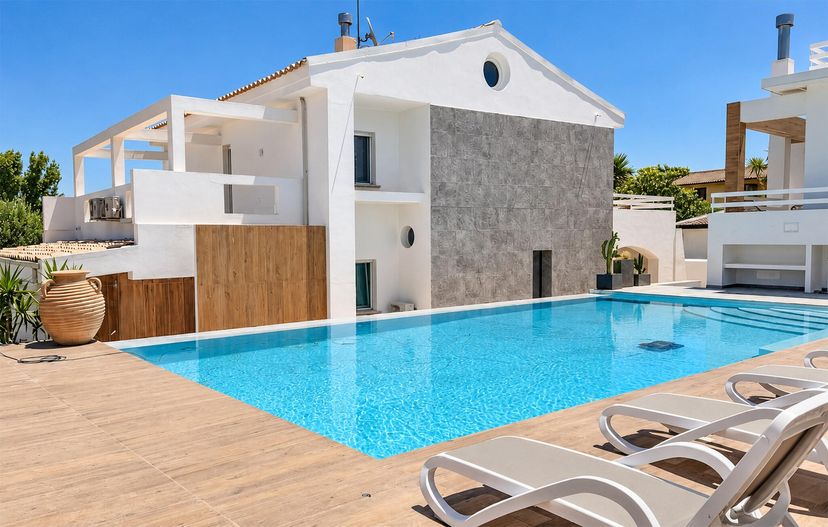 Villa in Italy, Campione I