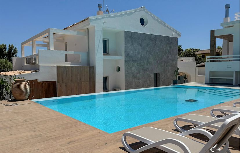 Villa in Italy, Campione I