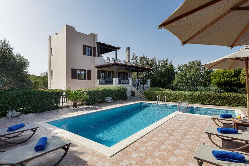 Villa in Greece, Retimno