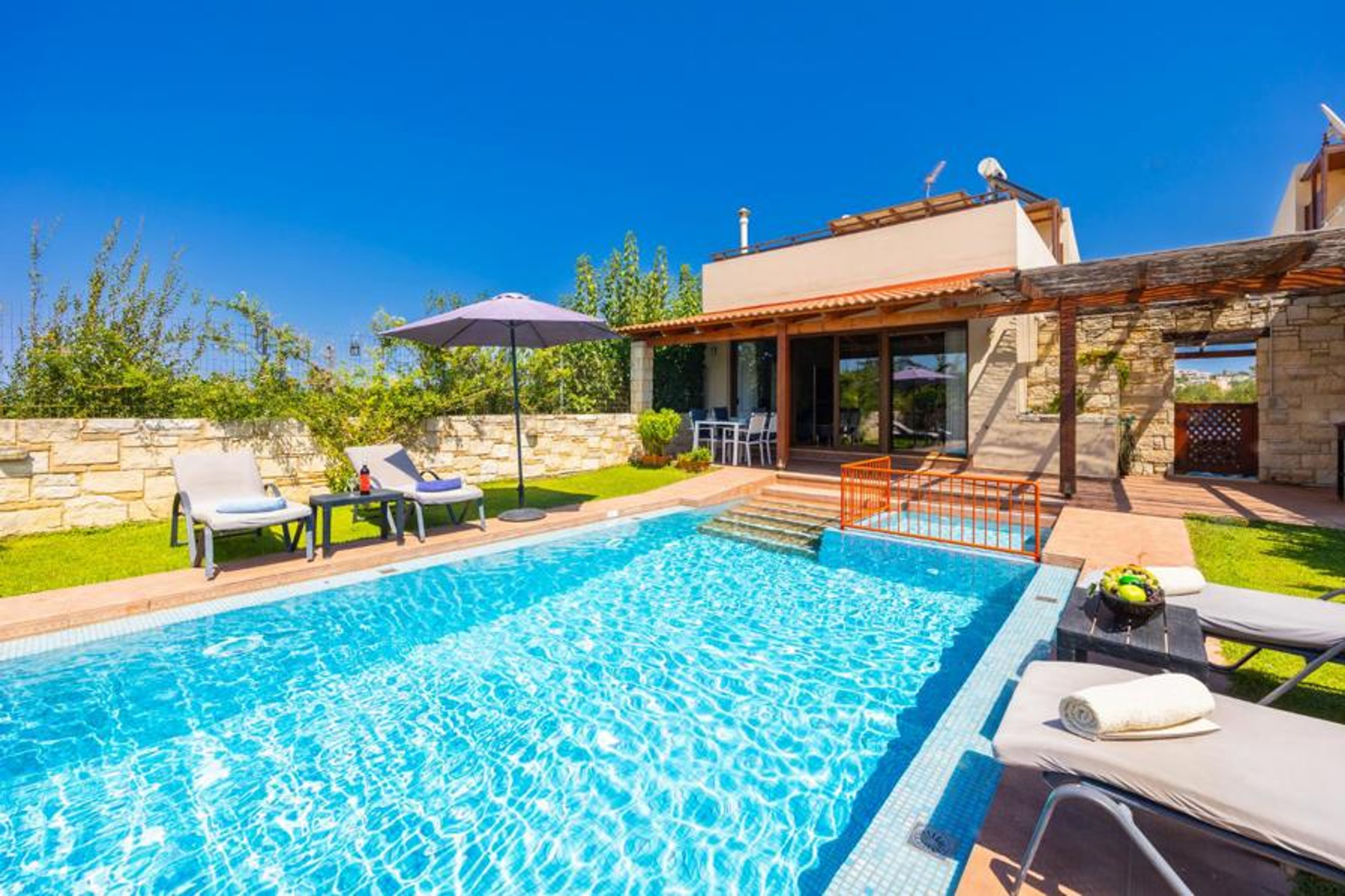 Beautiful villa with private pool and terrace