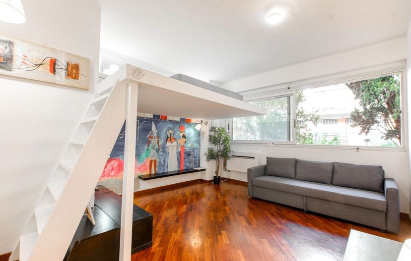 Studio apartment in Italy, Genoa