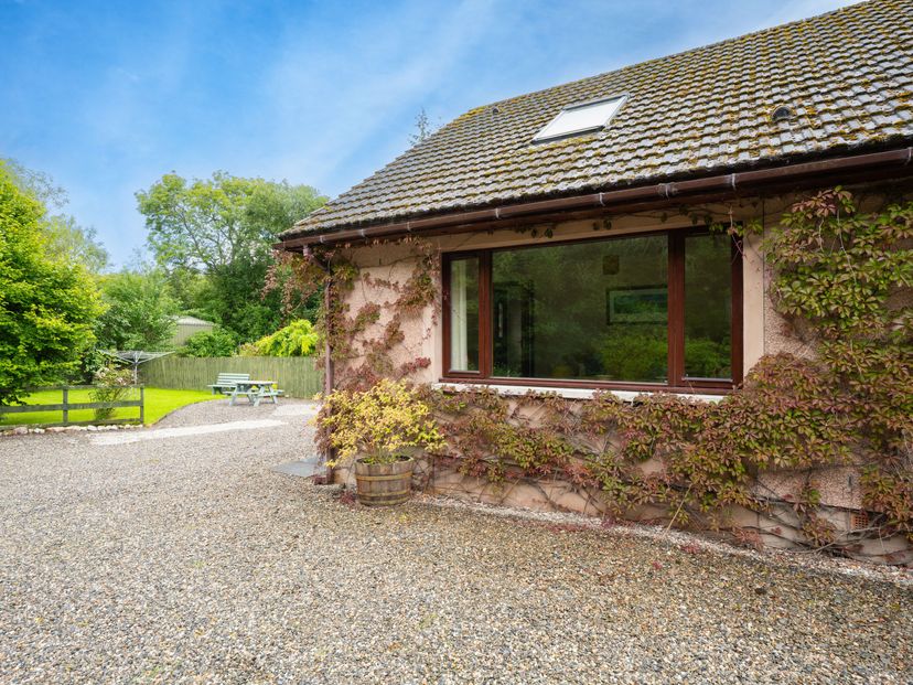 House in United Kingdom, Loch Ness West