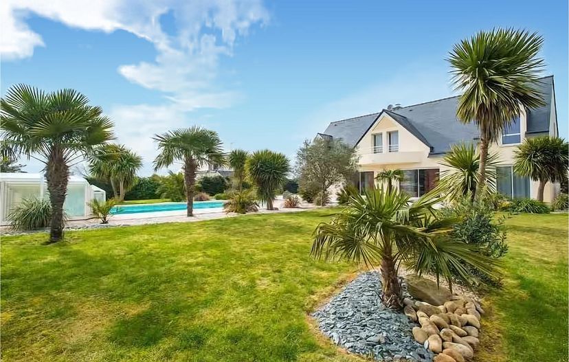 Villa in France, Plouharnel