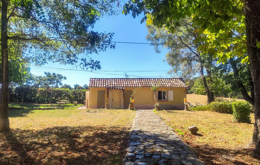 Villa in France, Saint-Cézert