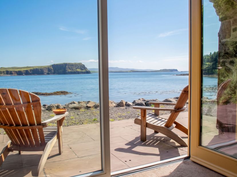 Village house in United Kingdom, Skye West: Terrace